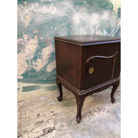 Κομοδίνο εποχής Granny's  97353