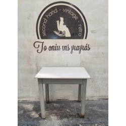 Τραπέζι Granny's 100483