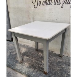 Τραπέζι Granny's 100483