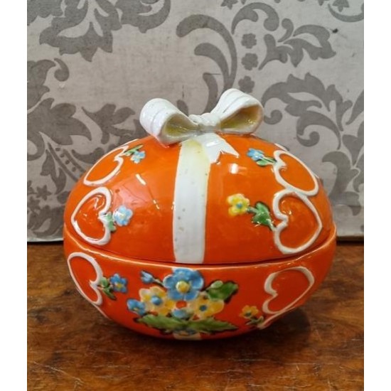 Διακοσμητική φοντανιέρα με καπάκι Granny's 107177