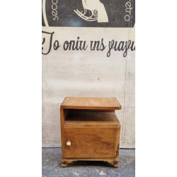 Κομοδίνο εποχής Granny's 109592
