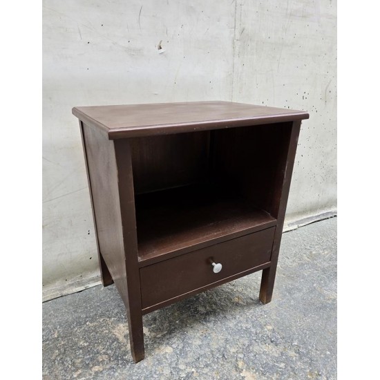 Κομοδίνο κλασικό Granny's 110521