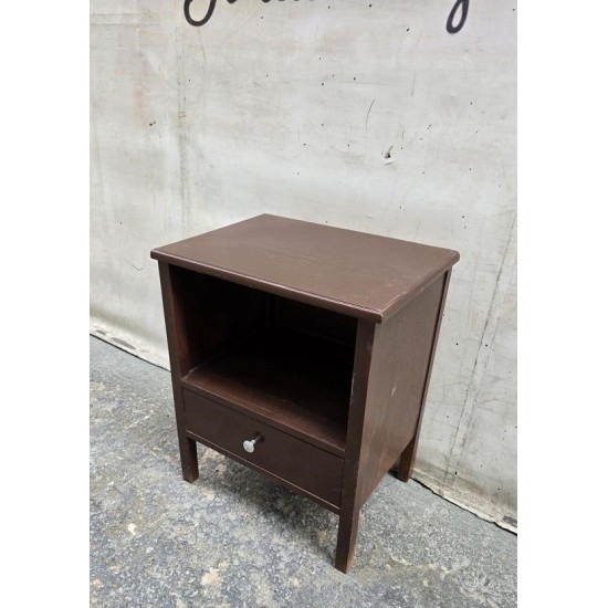 Κομοδίνο κλασικό Granny's 110521