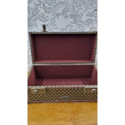 Βαλίτσα-Μπαουλάκι Granny's 109453