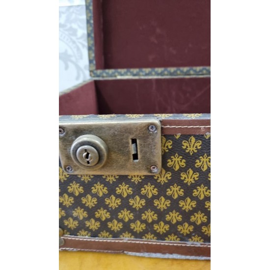 Βαλίτσα-Μπαουλάκι Granny's 109453