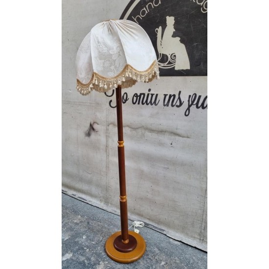 Επιδαπέδιο φωτιστικό με αμπαζούρ  Granny's 116806