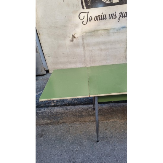 Τραπέζι φορμάικα με επεκτάσεις Granny's 109700
