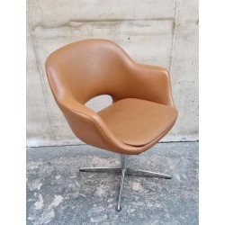 Καρεκλοπολυθρόνα Mid-Century Granny's 110214