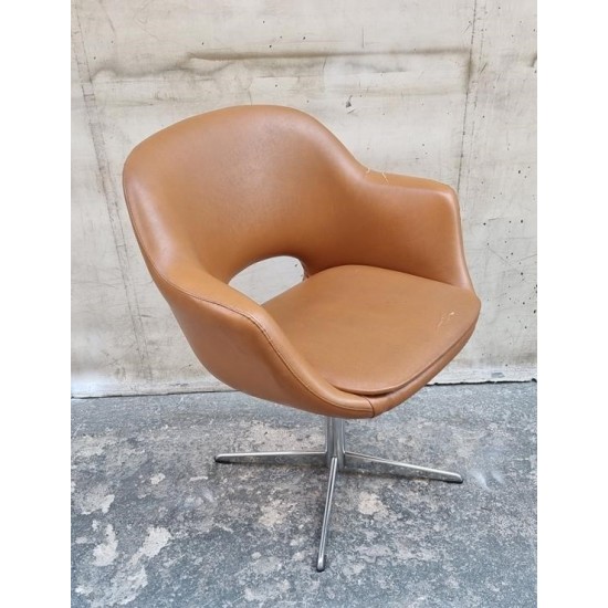 Καρεκλοπολυθρόνα Mid-Century Granny's 110214