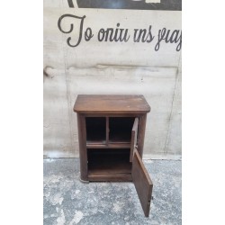 Κλασικό κομοδίνο Granny's 109713