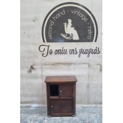 Κλασικό κομοδίνο Granny's 109713