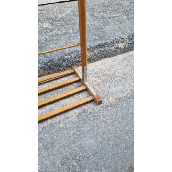 Επιδαπέδια κρεμάστρα Granny's 195933