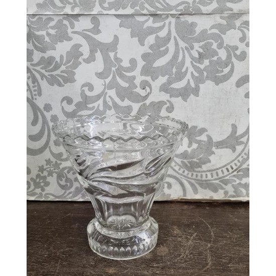  Σκεύος - φοντανιέρα κρυστάλλινη Granny's  111064