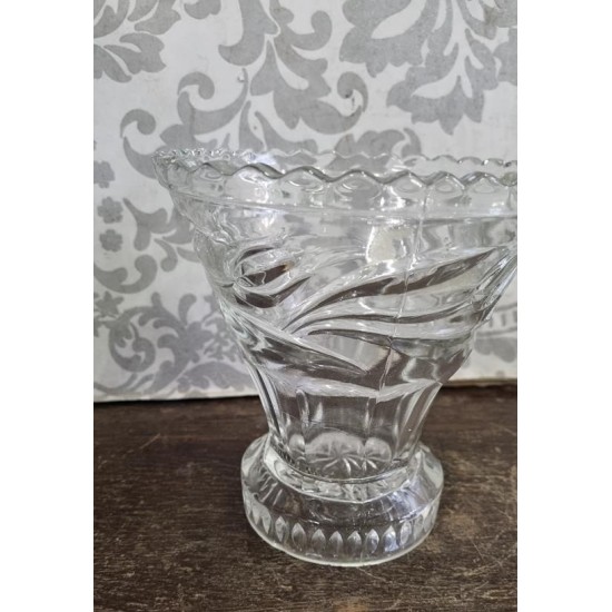  Σκεύος - φοντανιέρα κρυστάλλινη Granny's  111064