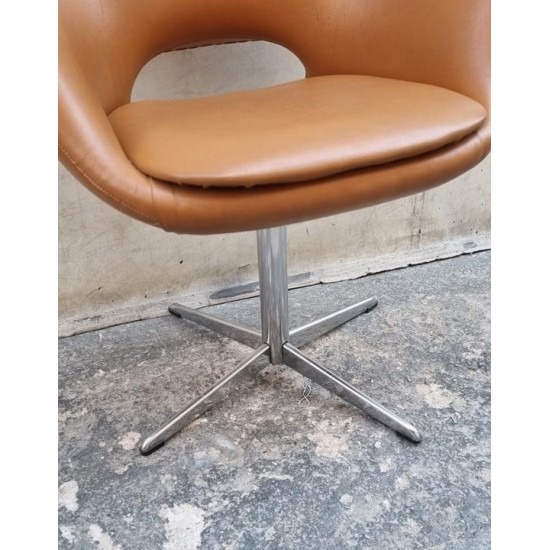 Καρεκλοπολυθρόνα Mid-Century Granny's 110753