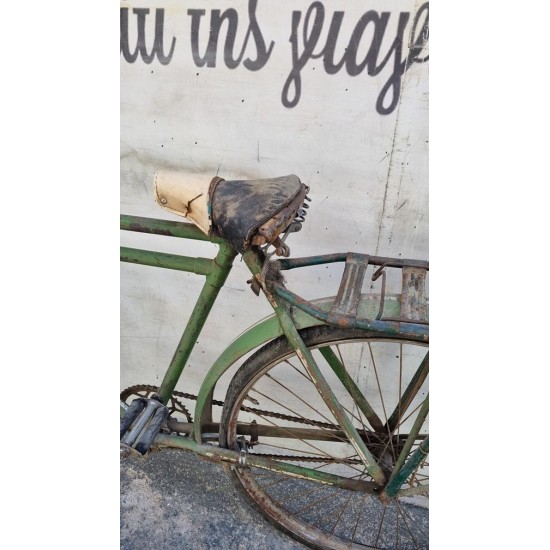 Παλιό ποδήλατο ταχυδρόμου Granny's 115649