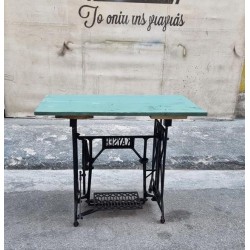 Τραπέζι με βάση ραπτομηχανής Granny's 109000