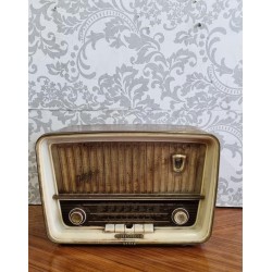 Παλιό ράδιο Telefunken Granny's 118422