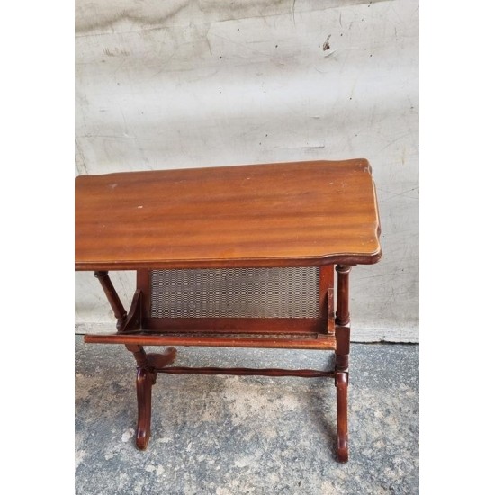 Βοηθητικό τραπεζάκι με θήκη για περιοδικά Granny's 116881