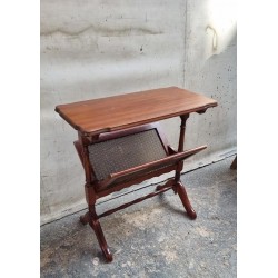 Βοηθητικό τραπεζάκι με θήκη για περιοδικά Granny's 116881