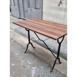 Τραπέζι με μεταλλική βάση Granny's 110259