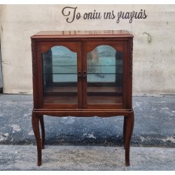 Βιτρίνα με σκαλιστές λεπτομέρειες Granny's 107880
