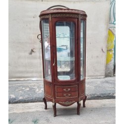 Βιτρίνα με μπρούτζινες λεπτομέρειες Granny's 104236